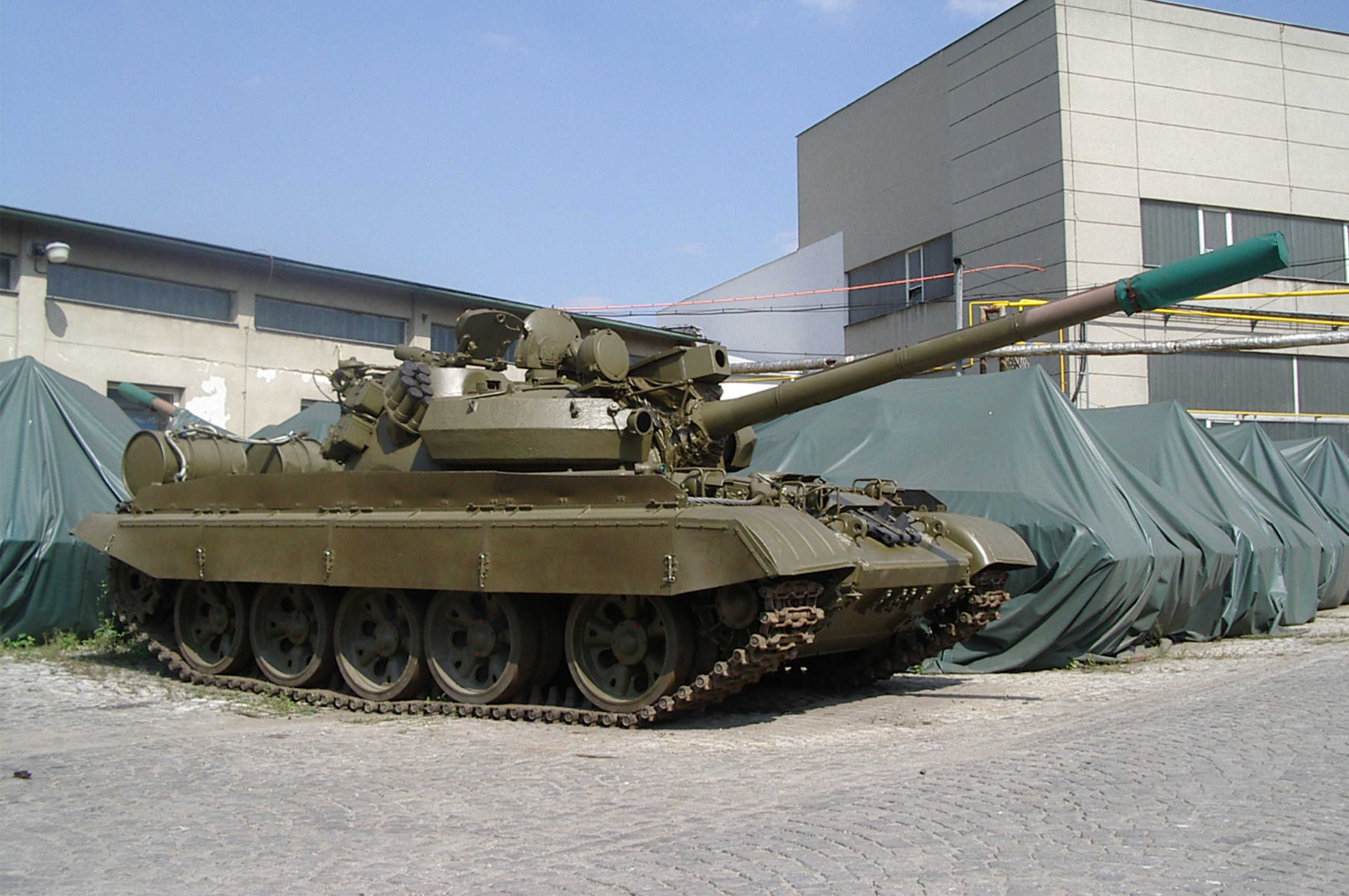 Opravy a servis T-72 a T-55 